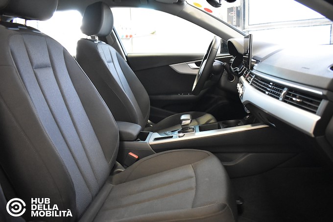 AUDI A4 Avant 40 TDI S tronic Business